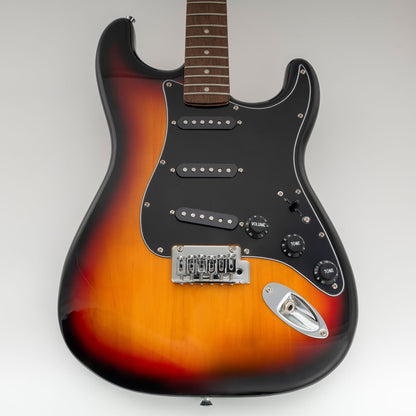 Musiclily Pro-SE ST-60SE Pre-wired SSS Pickguard with Staggered Alnico 5 Pickups for Strat Style Electric Guitar