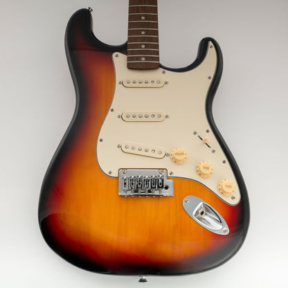 Musiclily Pro-SE ST-60SE Pre-wired SSS Pickguard with Staggered Alnico 5 Pickups for Strat Style Electric Guitar