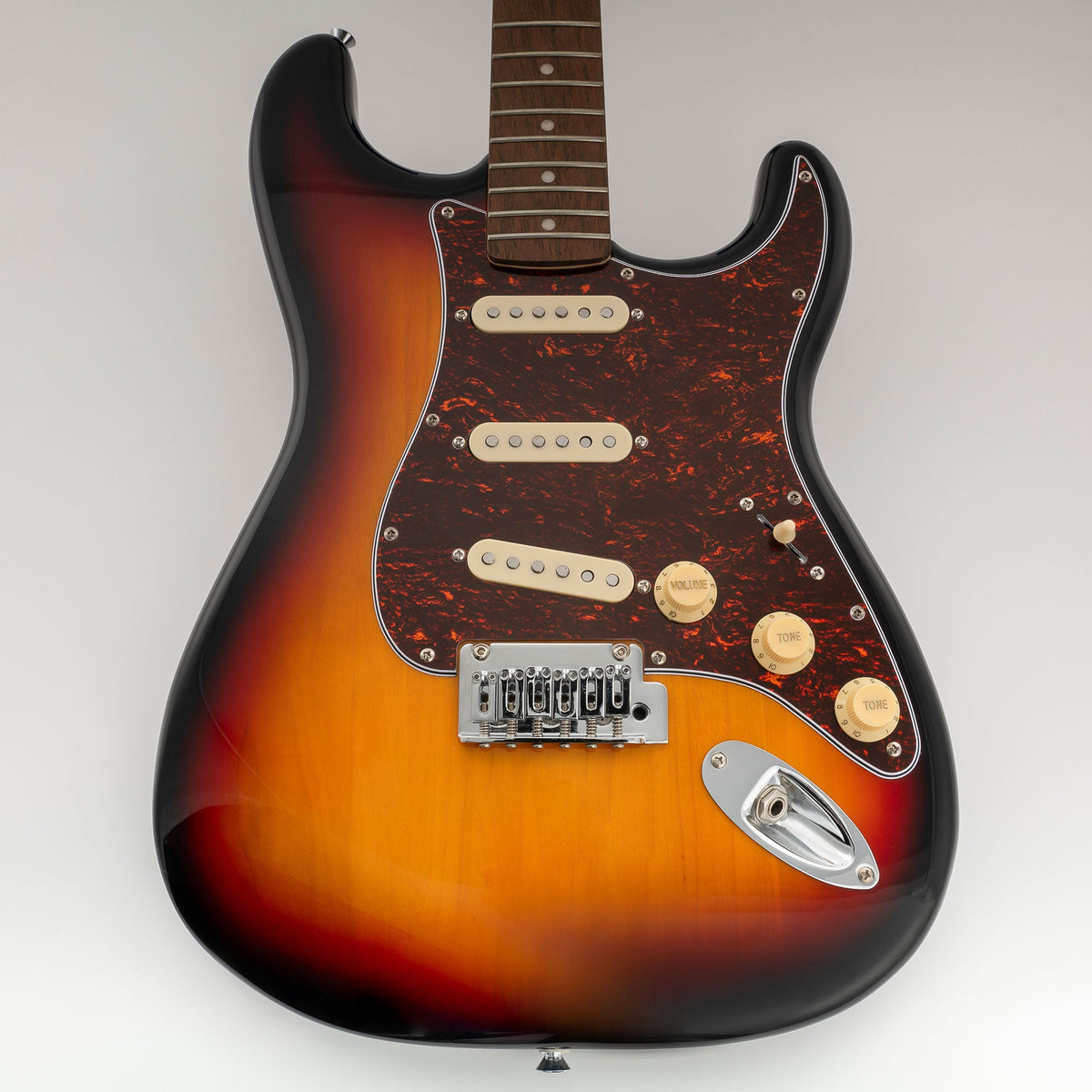 Musiclily Pro-SE ST-60SE Pre-wired SSS Pickguard with Staggered Alnico 5 Pickups for Strat Style Electric Guitar