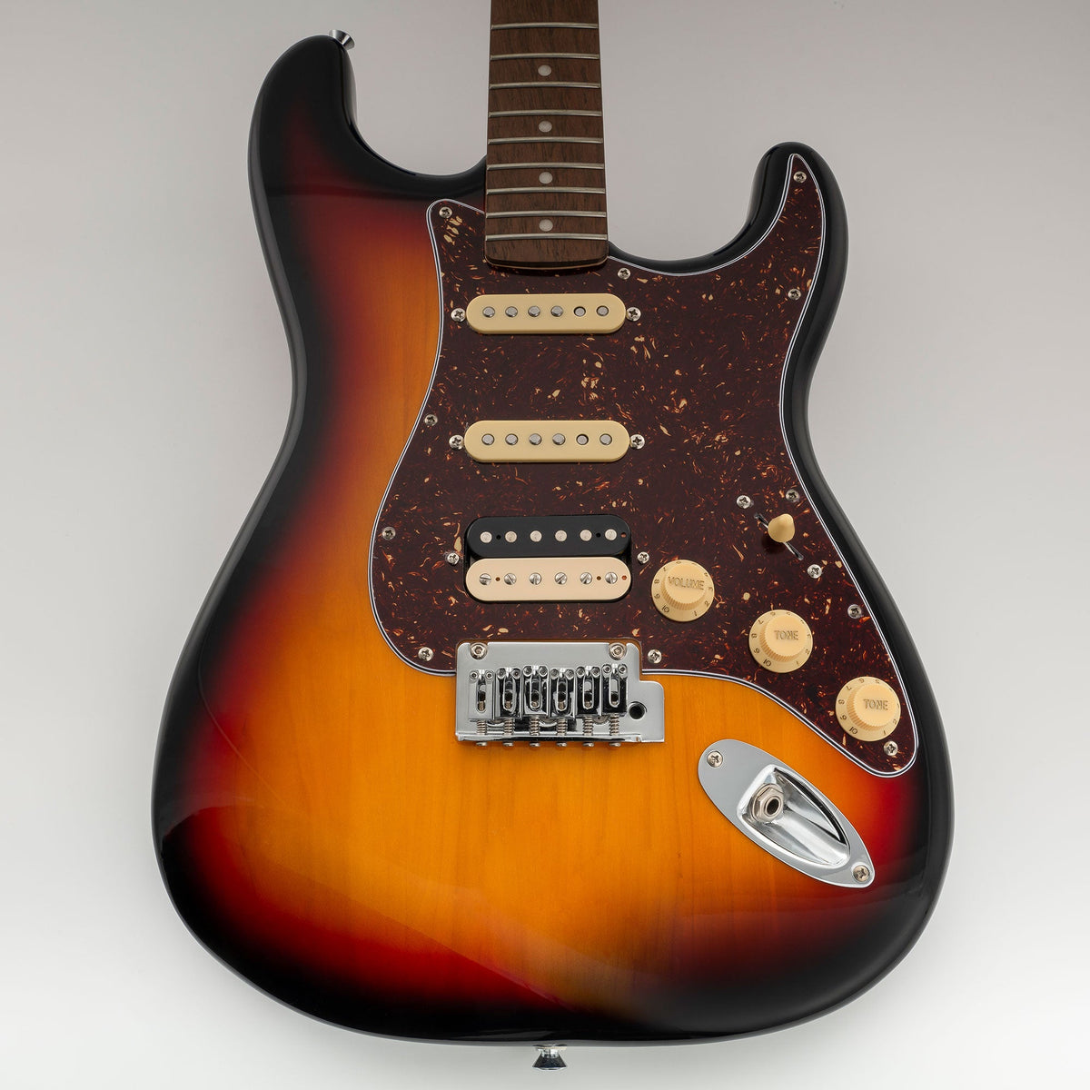 Musiclily Pro-SE ST-HSS-60SE Pre-wired Pickguard with Alnico 5 Pickups 5-Way Switch for Strat Style Electric Guitar