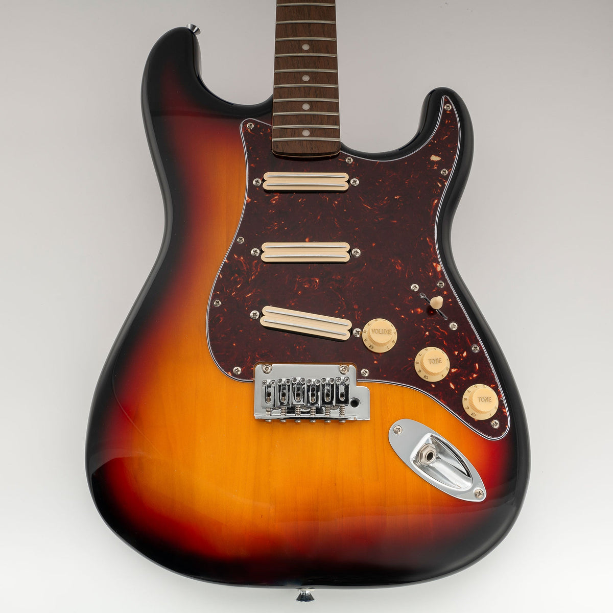 Musiclily Pro-SE ST-DPHC Pre-wired SSS Pickguard with Ceramic Mini Rail Humbucker for Strat Style Electric Guitar